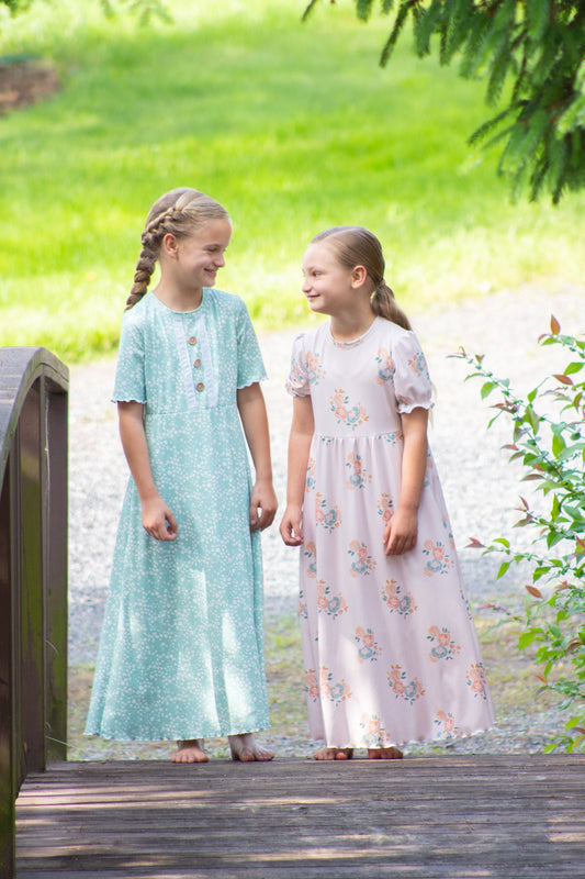PDF Pattern Leia Girls Maxi Dress | Puff Sleeve, Pullover | Jersey Knit | Girl Sizes 3-12 All Sizes | NITApatterns